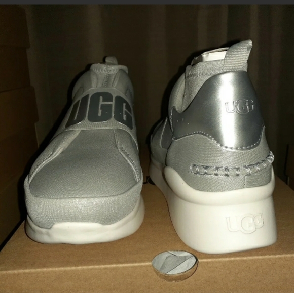 Women's NIB Sz 9.5 UGG AUSTRALIA Silver&White NO-LACE Platform SNEAKER, Shoes - Picture 4 of 10
